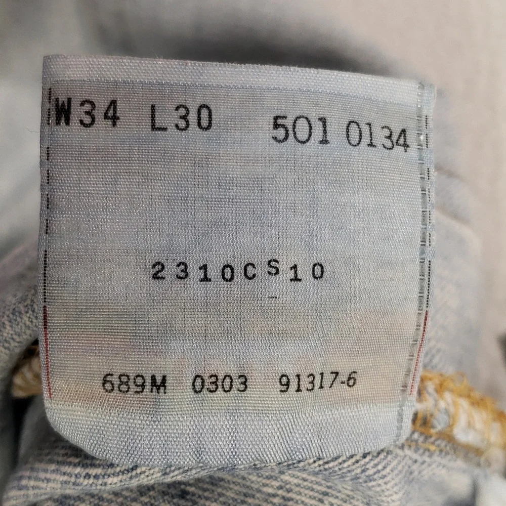 Y2K Levi's 501 Jeans Mens 34x30 Light Blue Distressed Button Fly Denim 2003